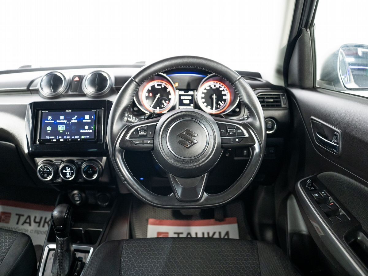 Suzuki Swift 2019 - фото автомобиля