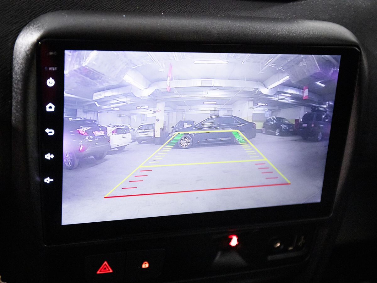 Nissan Terrano 2016 - фото автомобиля