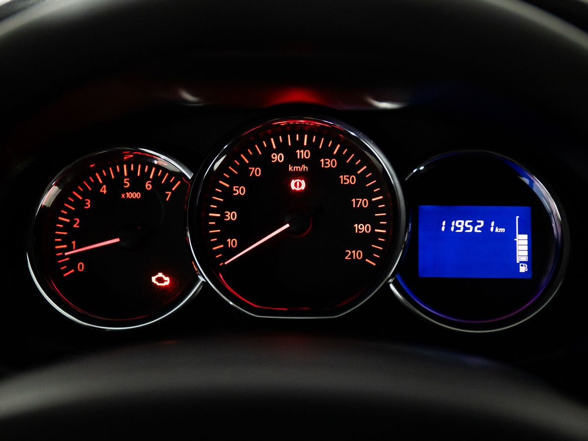 Nissan Terrano 2016 - фото автомобиля