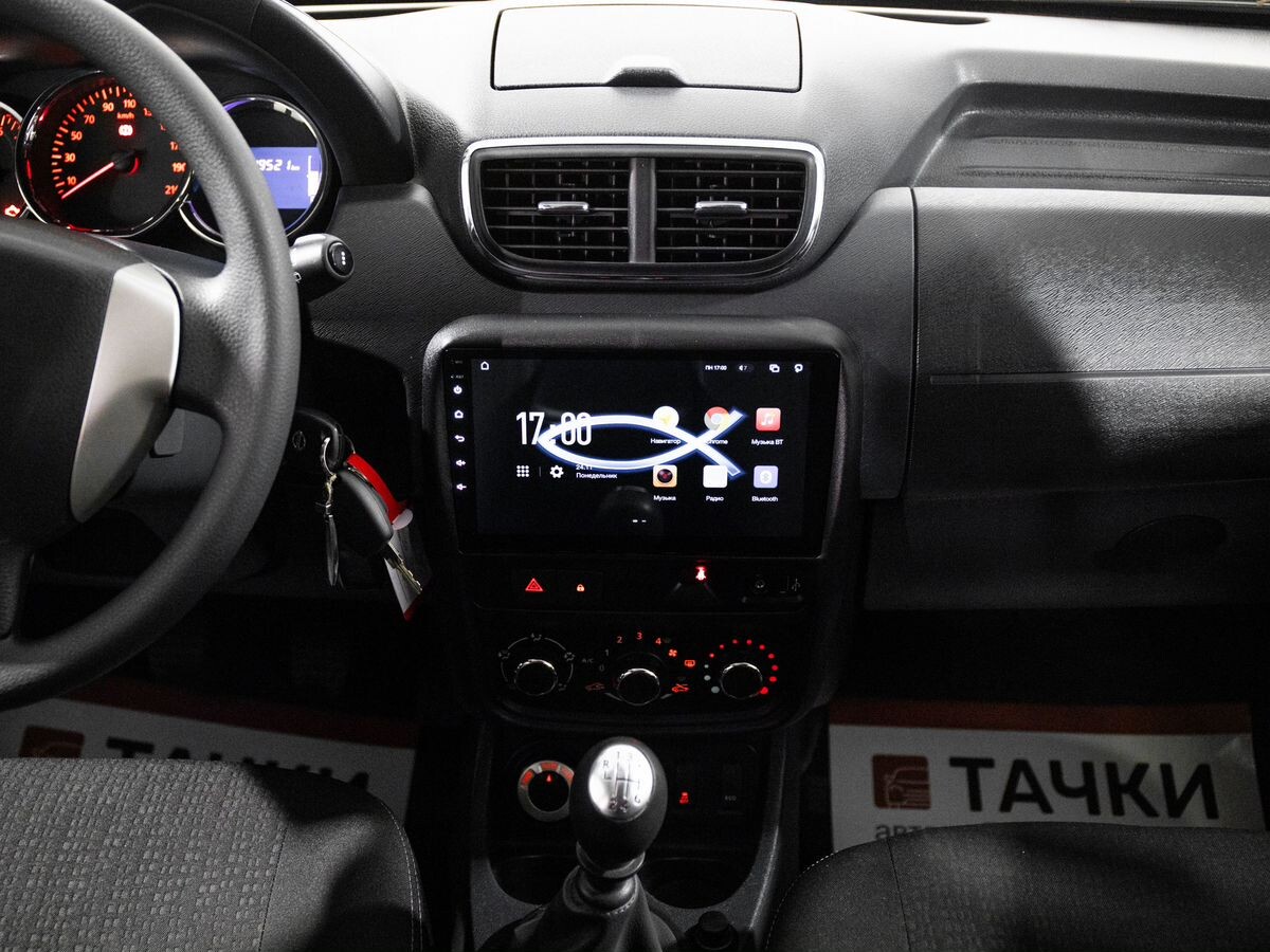 Nissan Terrano 2016 - фото автомобиля