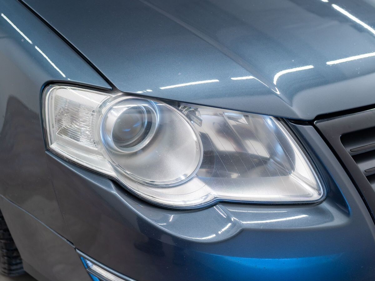 Volkswagen Passat 2010 - фото автомобиля