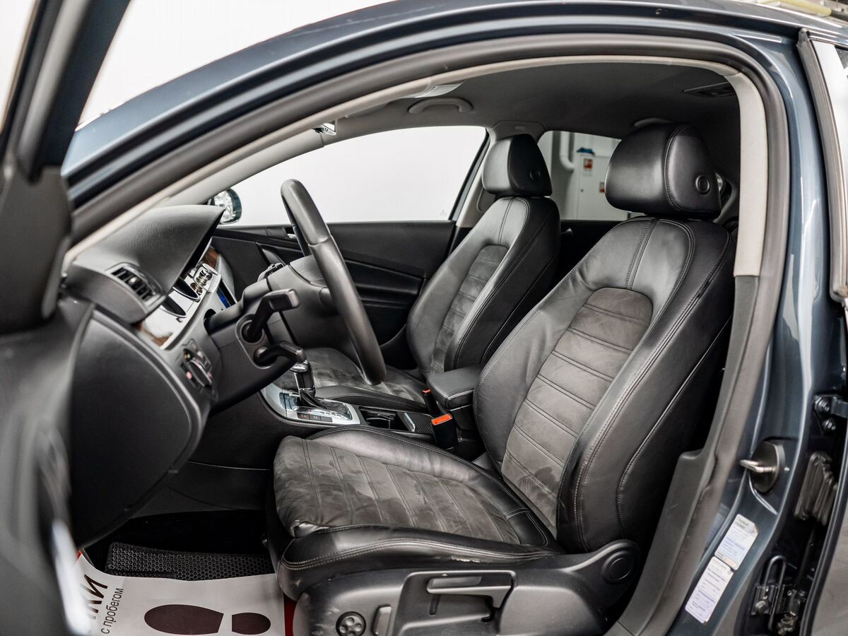 Volkswagen Passat 2010 - фото автомобиля