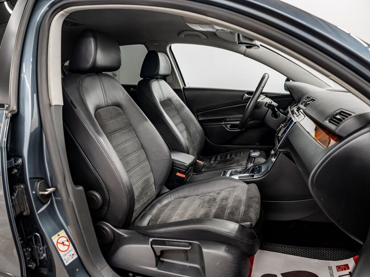 Volkswagen Passat 2010 - фото автомобиля