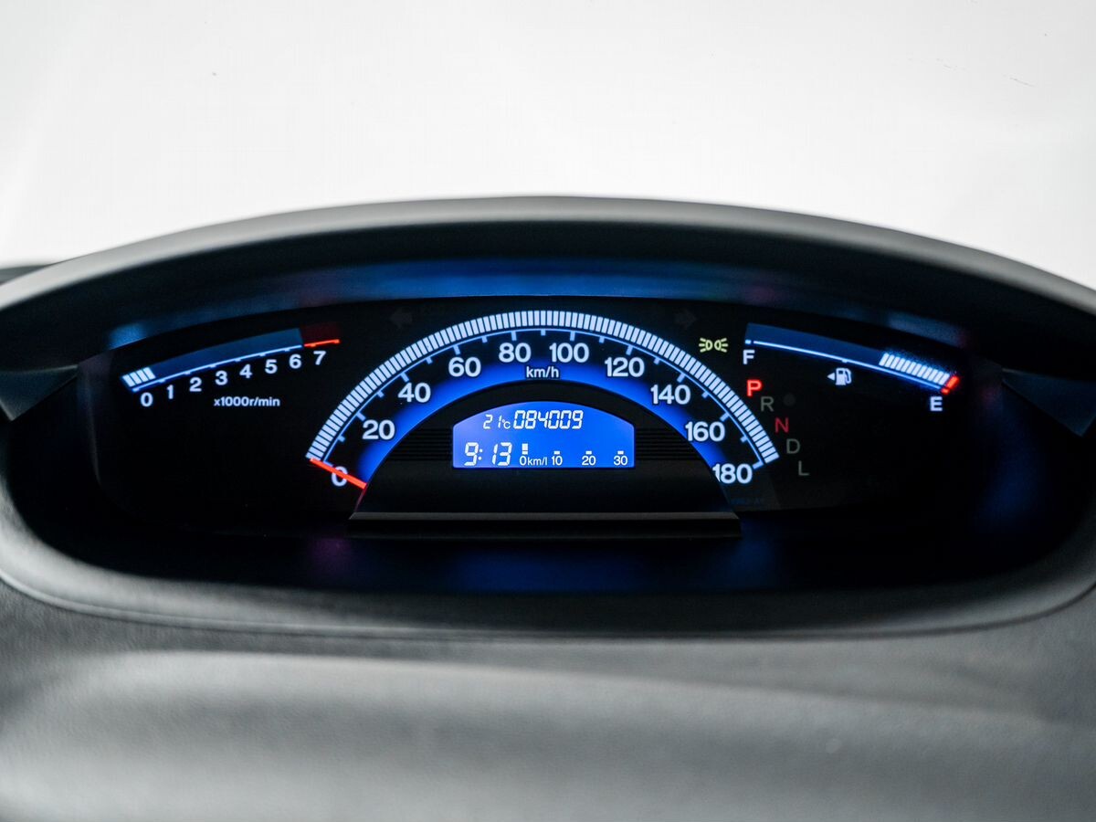 Honda Freed 2014 - фото автомобиля