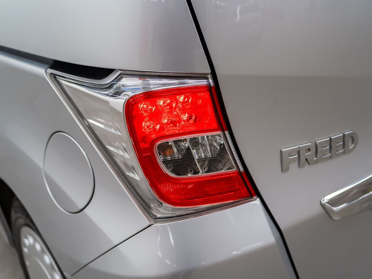 Honda Freed 2014 - фото автомобиля