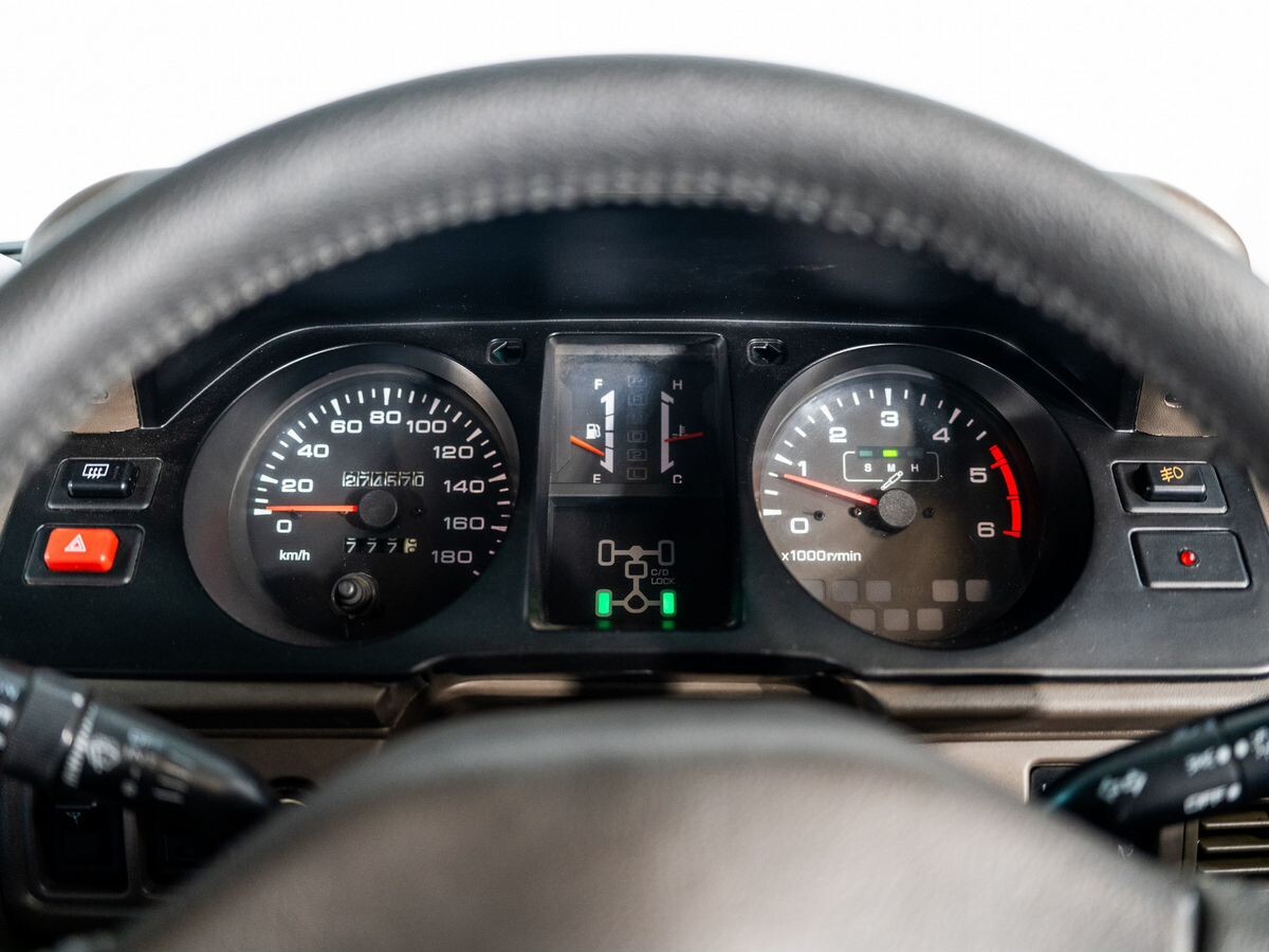 Mitsubishi Pajero 1995 - фото автомобиля