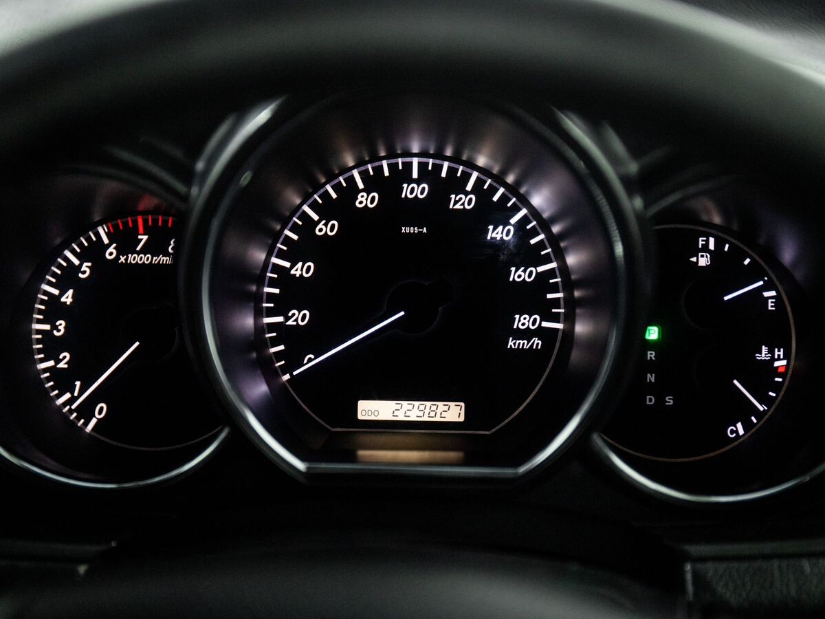 Toyota Harrier 2005 - фото автомобиля