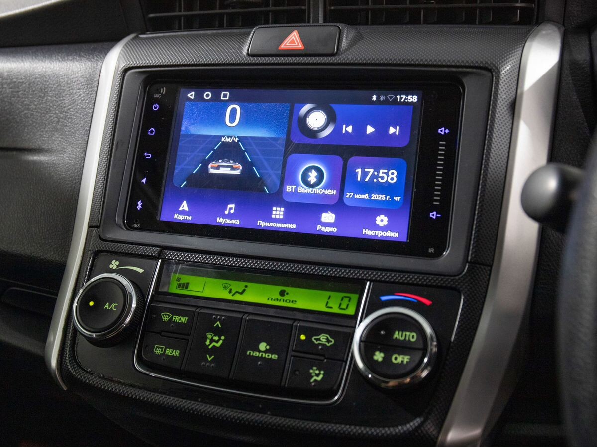 Toyota Corolla 2015 - фото автомобиля