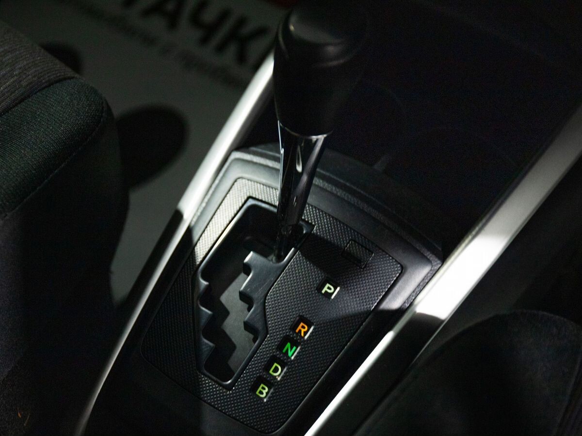 Toyota Corolla 2015 - фото автомобиля