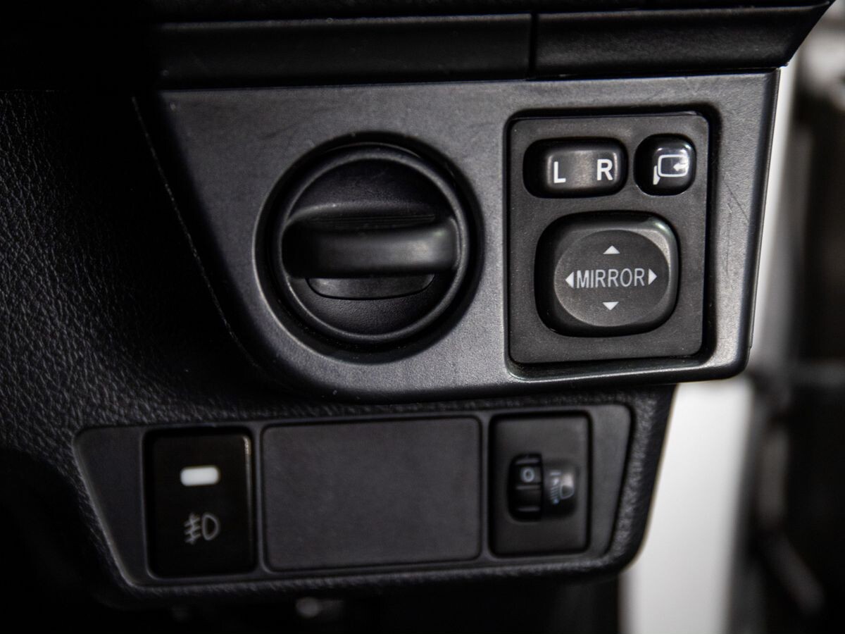 Toyota Corolla 2015 - фото автомобиля