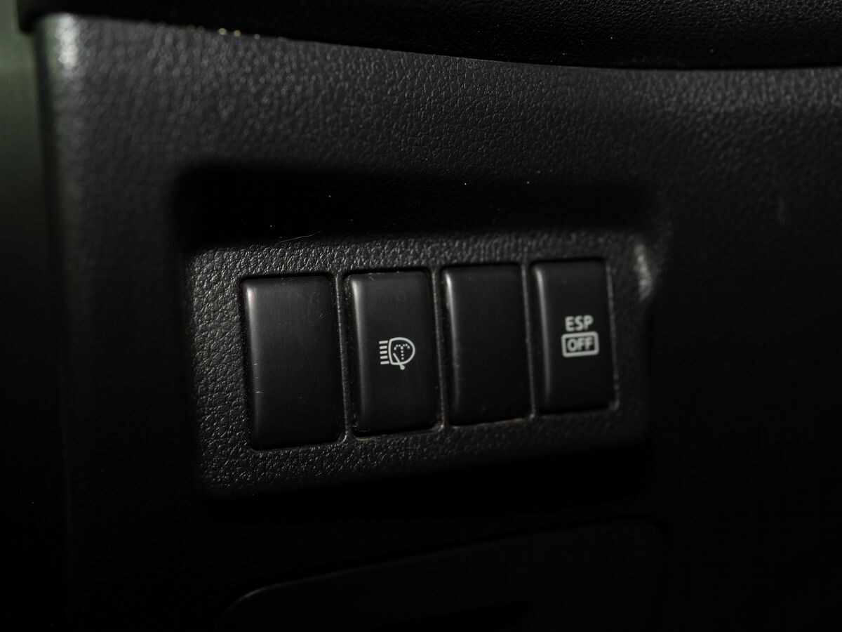 Nissan X-Trail 2010 - фото автомобиля