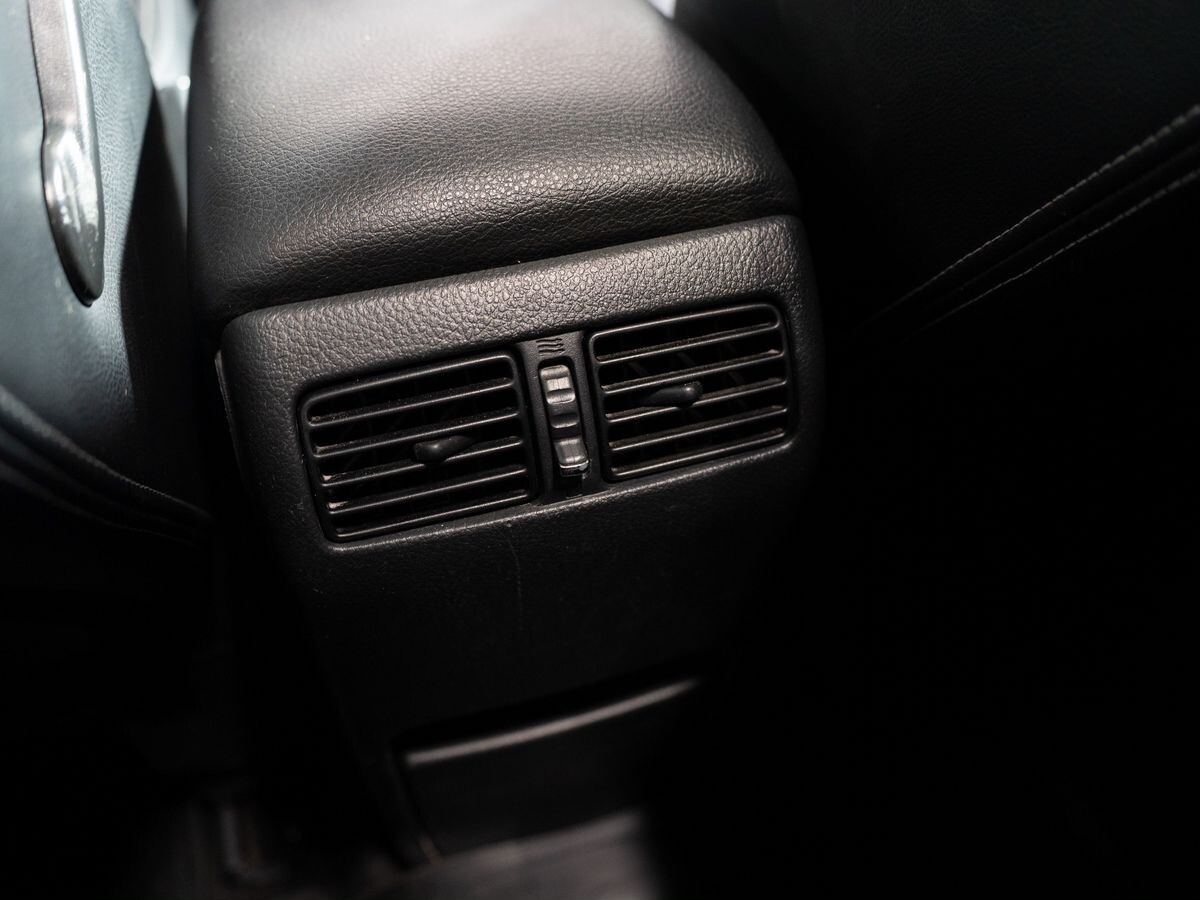 Nissan X-Trail 2010 - фото автомобиля