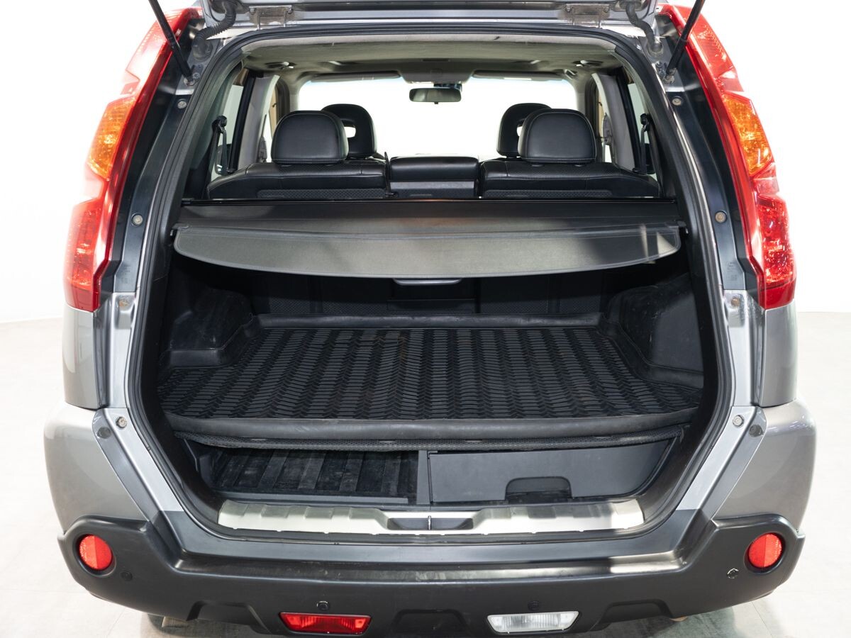 Nissan X-Trail 2010 - фото автомобиля