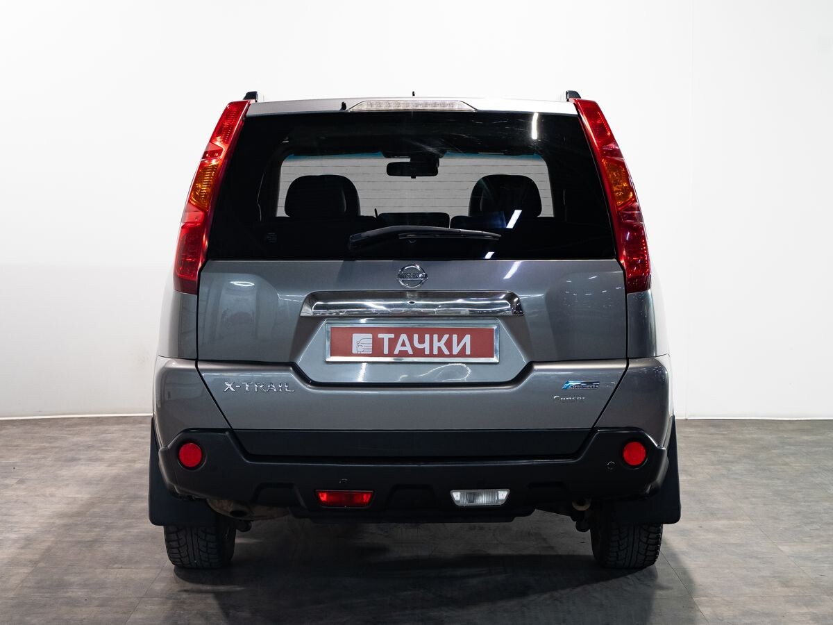 Nissan X-Trail 2010 - фото автомобиля