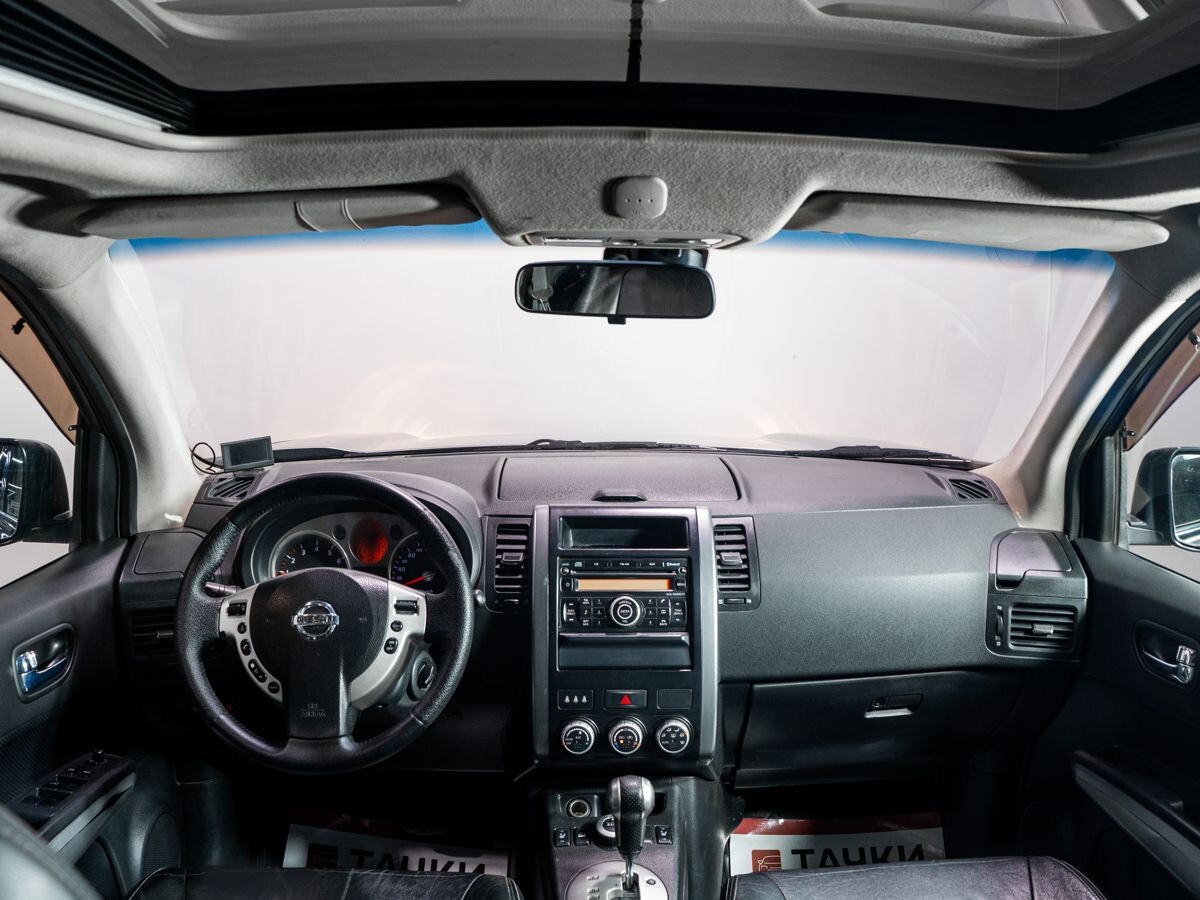 Nissan X-Trail 2010 - фото автомобиля