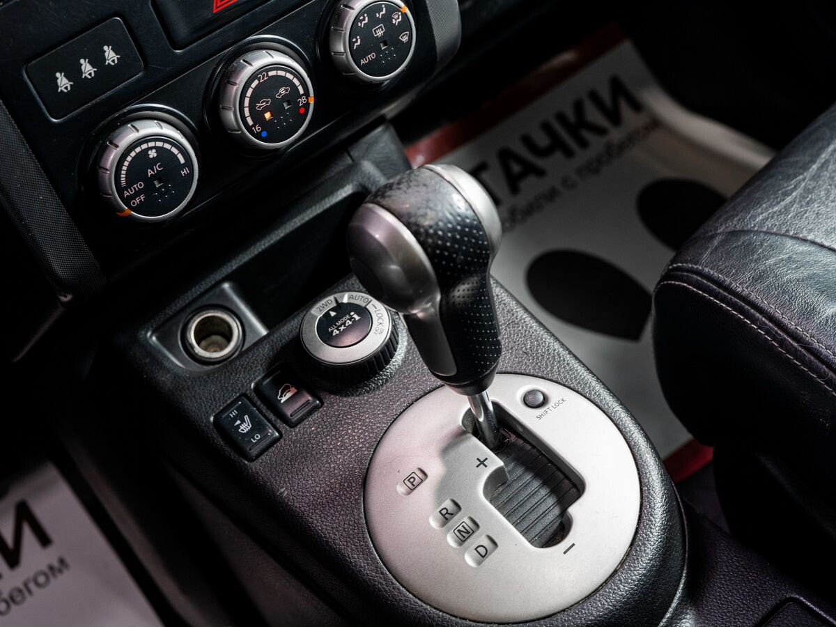 Nissan X-Trail 2010 - фото автомобиля