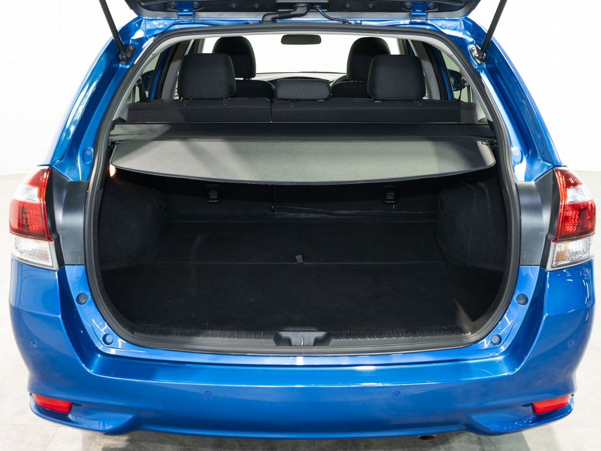 Toyota Corolla 2018 - фото автомобиля