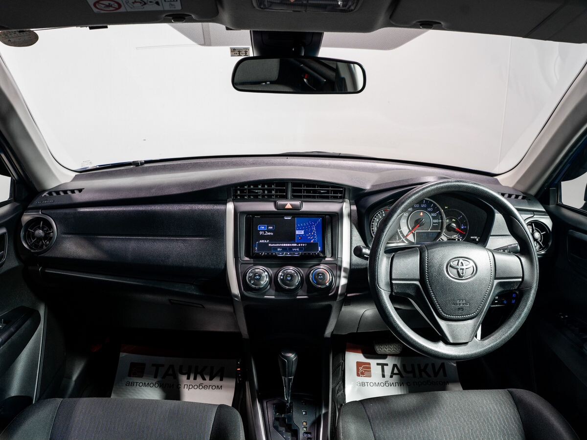 Toyota Corolla 2018 - фото автомобиля