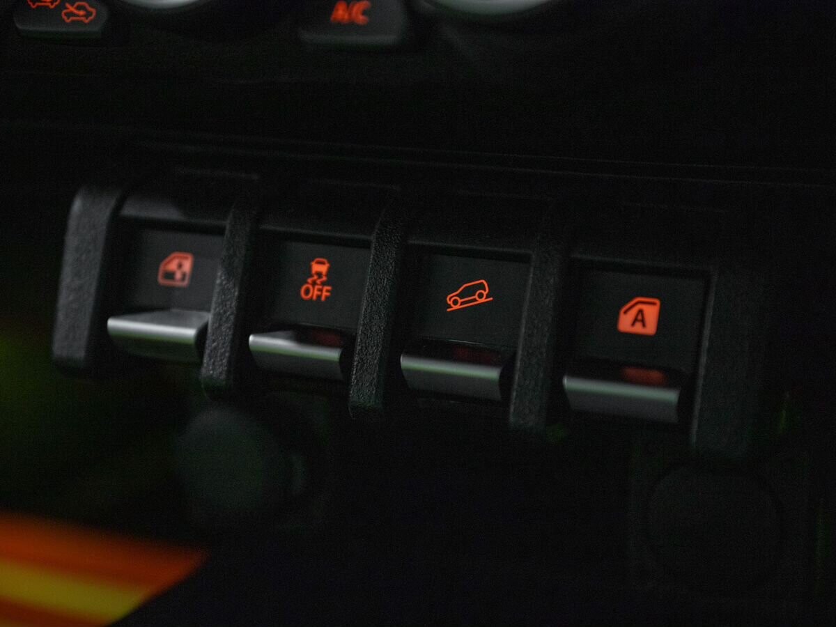 Suzuki Jimny 2021 - фото автомобиля