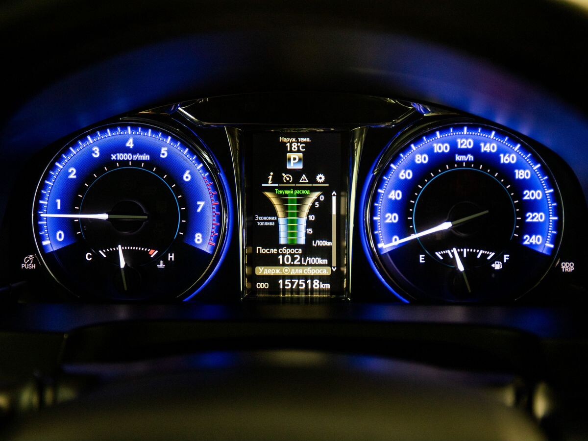 Toyota Camry 2015 - фото автомобиля