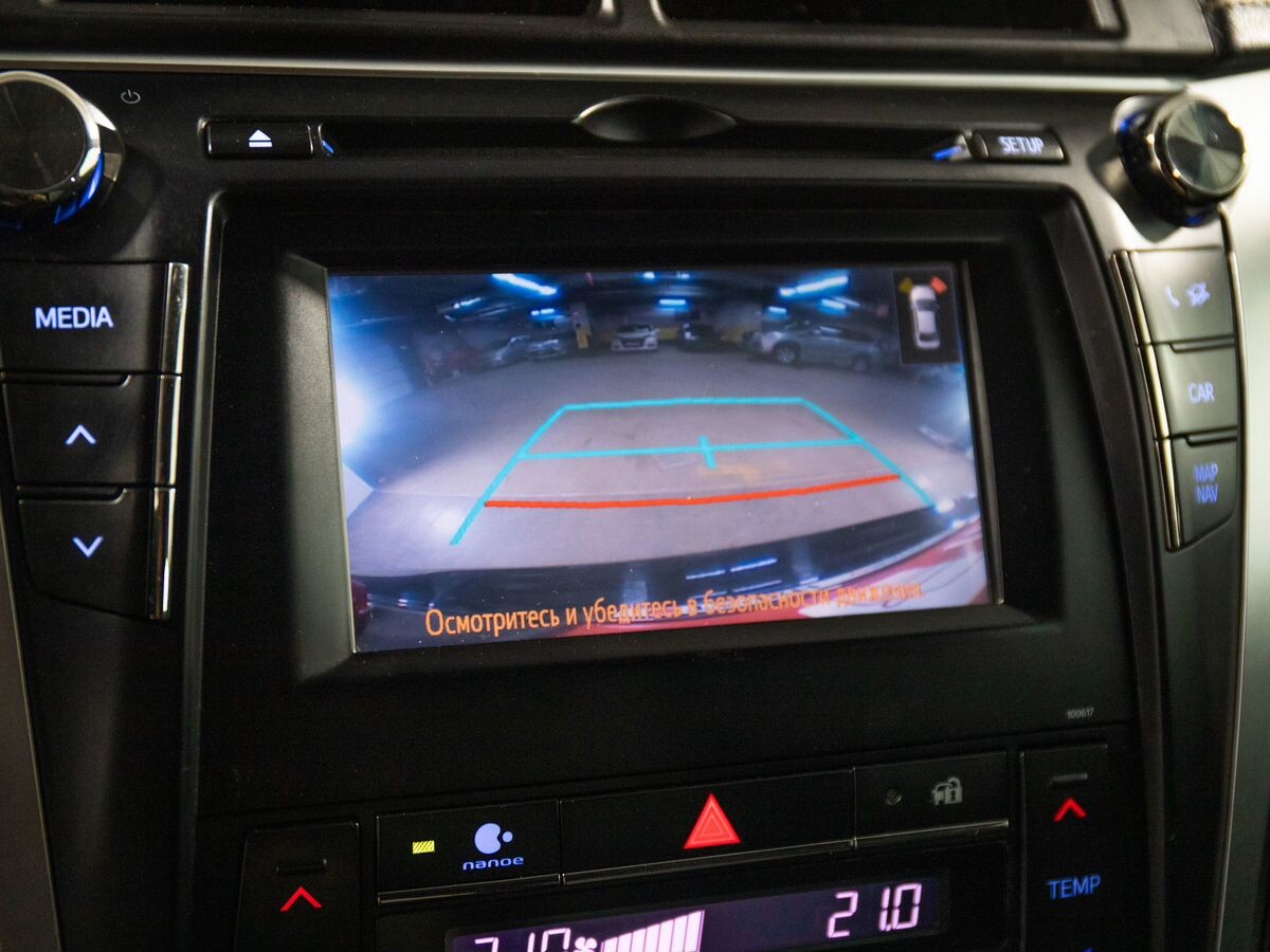 Toyota Camry 2015 - фото автомобиля