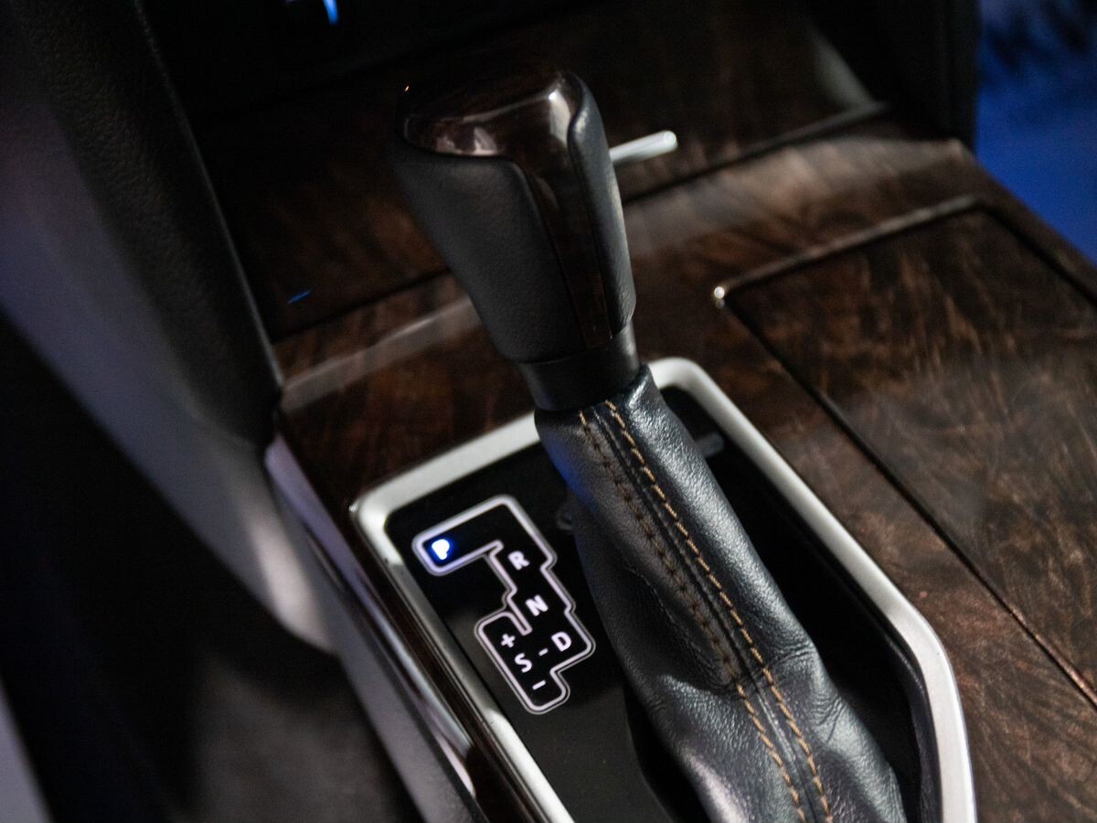 Toyota Camry 2015 - фото автомобиля