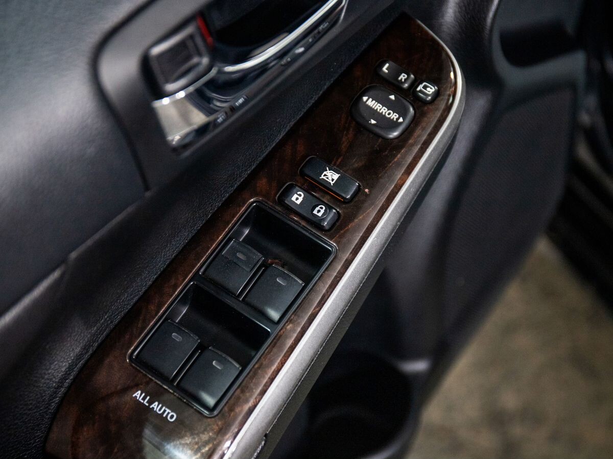 Toyota Camry 2015 - фото автомобиля