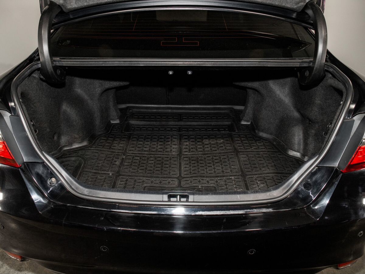 Toyota Camry 2015 - фото автомобиля