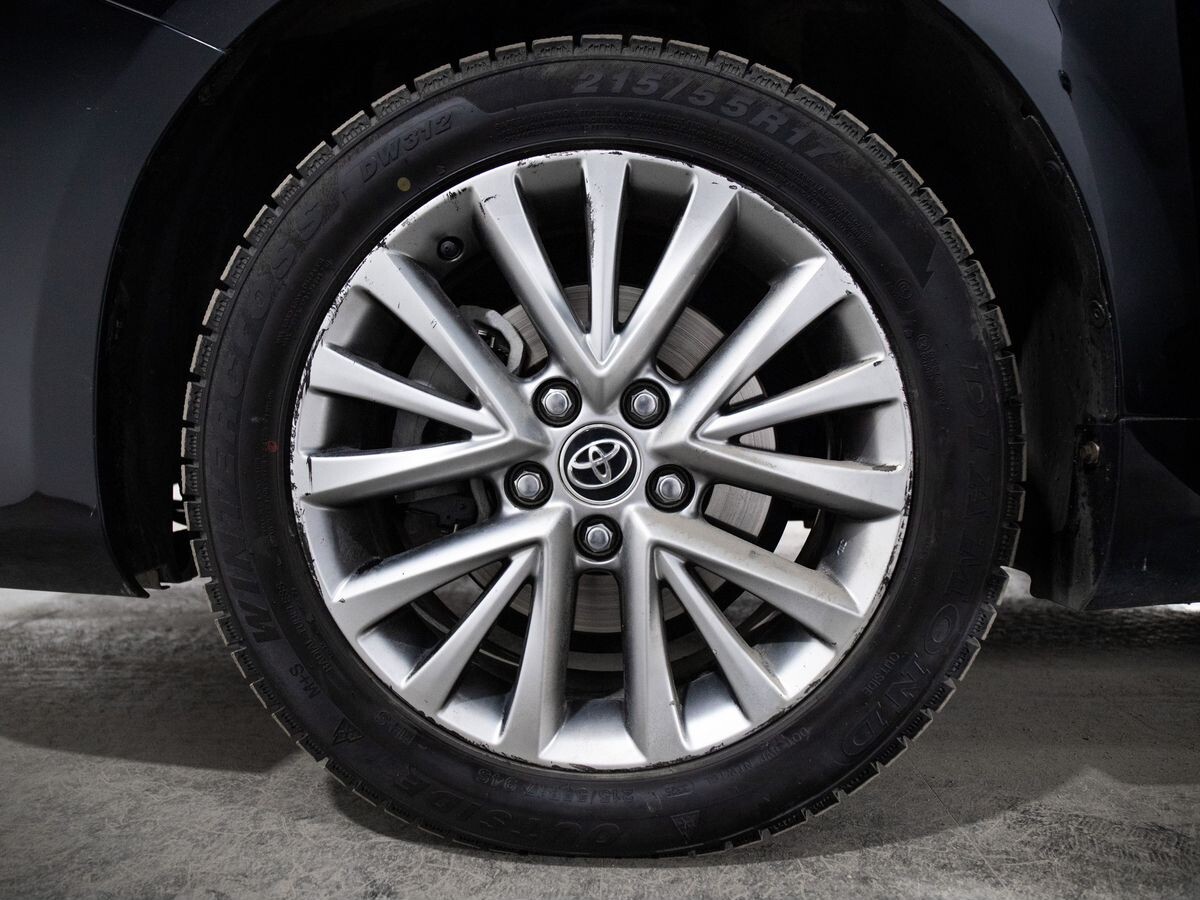 Toyota Camry 2015 - фото автомобиля