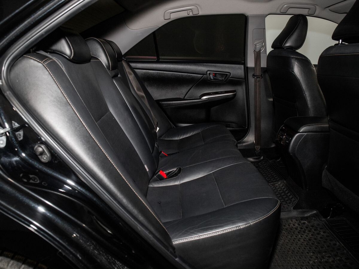 Toyota Camry 2015 - фото автомобиля