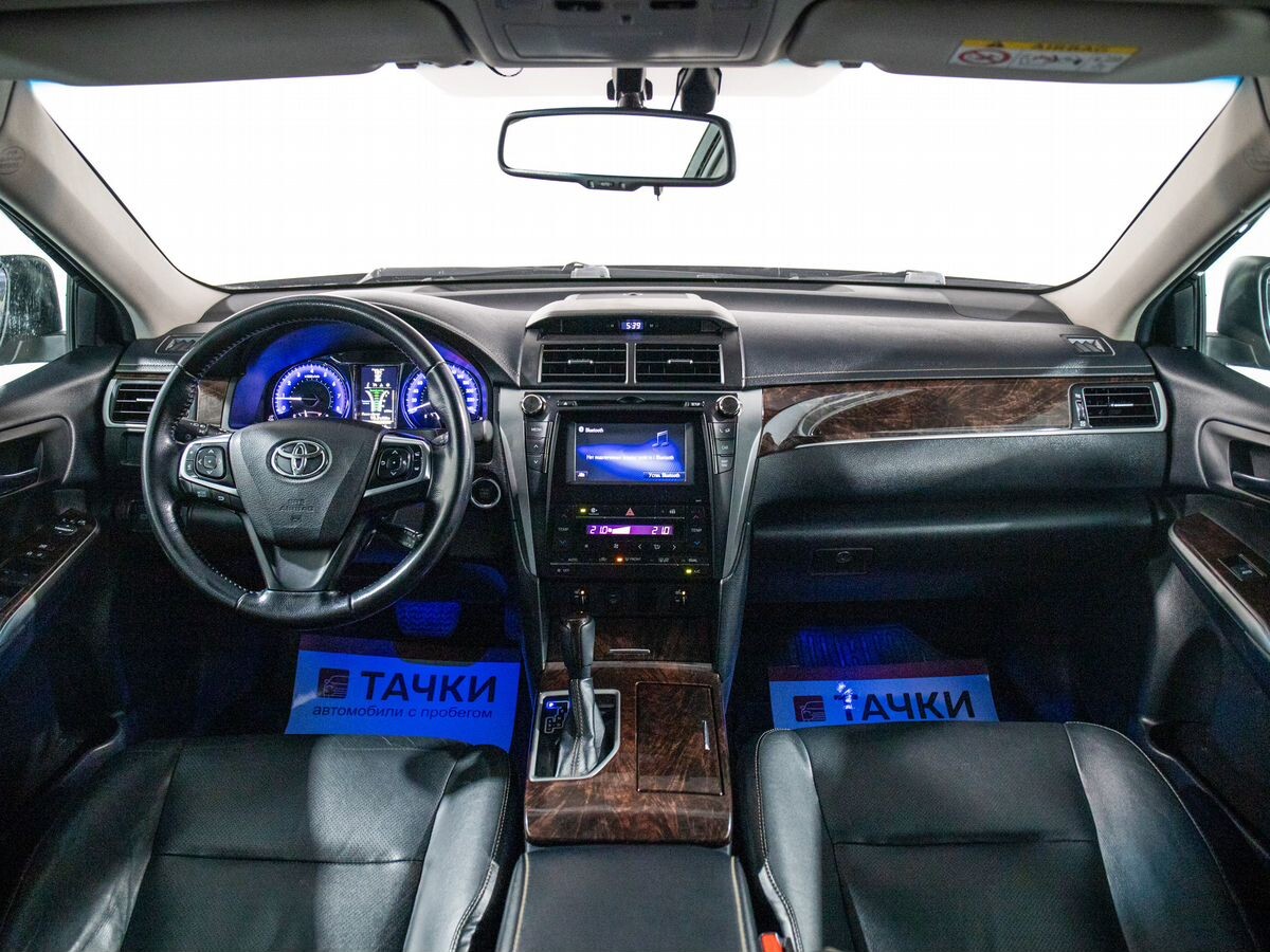 Toyota Camry 2015 - фото автомобиля