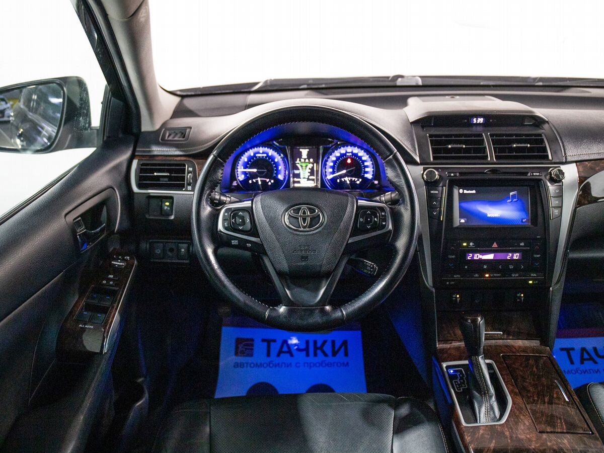 Toyota Camry 2015 - фото автомобиля