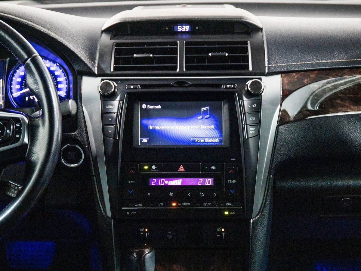 Toyota Camry 2015 - фото автомобиля