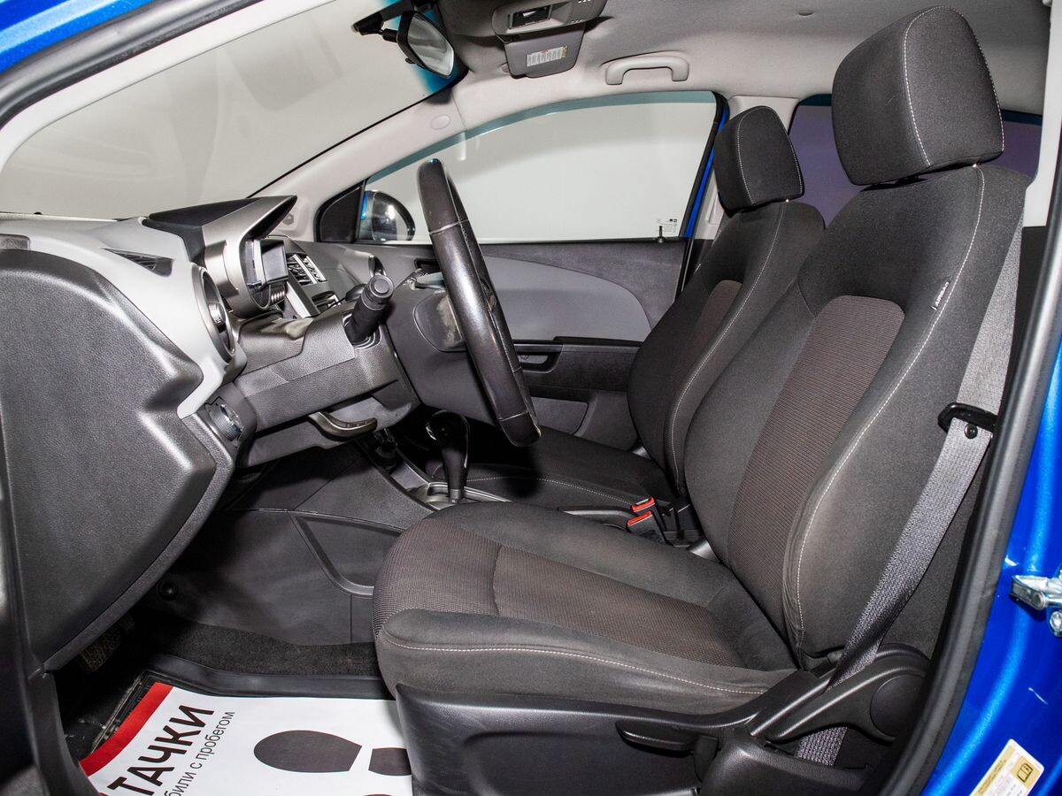 Chevrolet Aveo 2012 - фото автомобиля