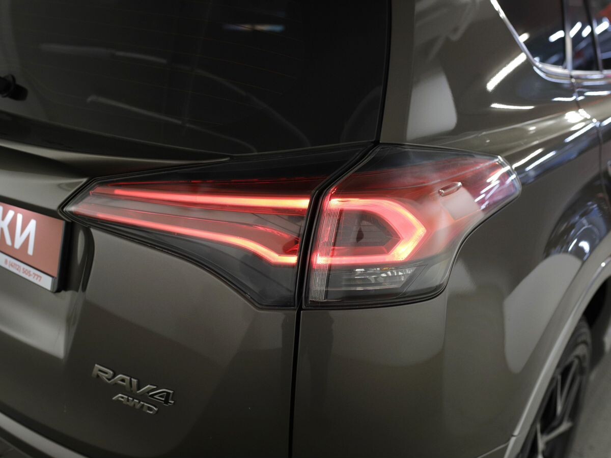 Toyota RAV4 2016 - фото автомобиля