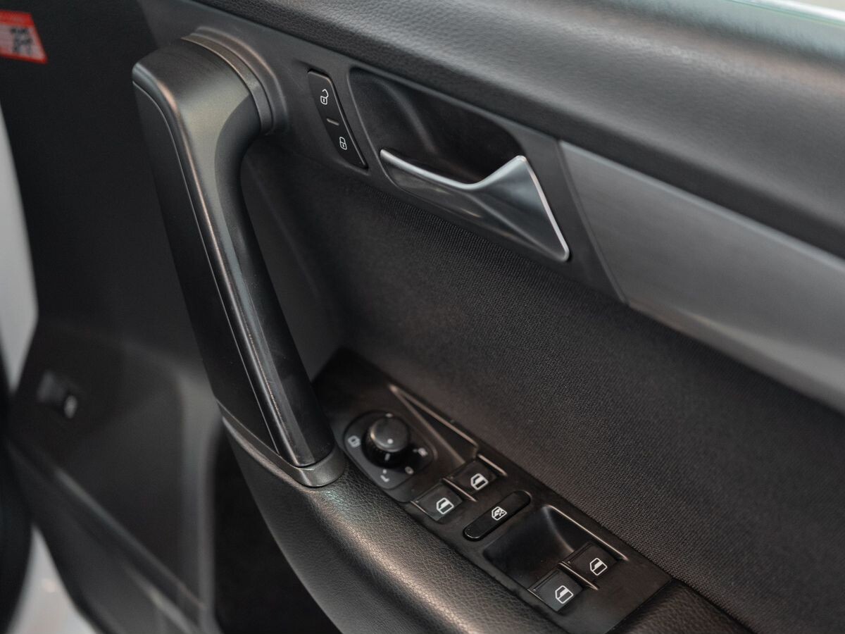 Volkswagen Passat 2013 - фото автомобиля