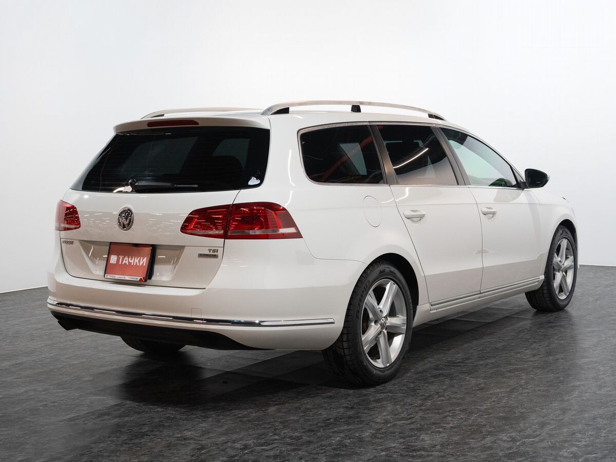 Volkswagen Passat 2013 - фото автомобиля