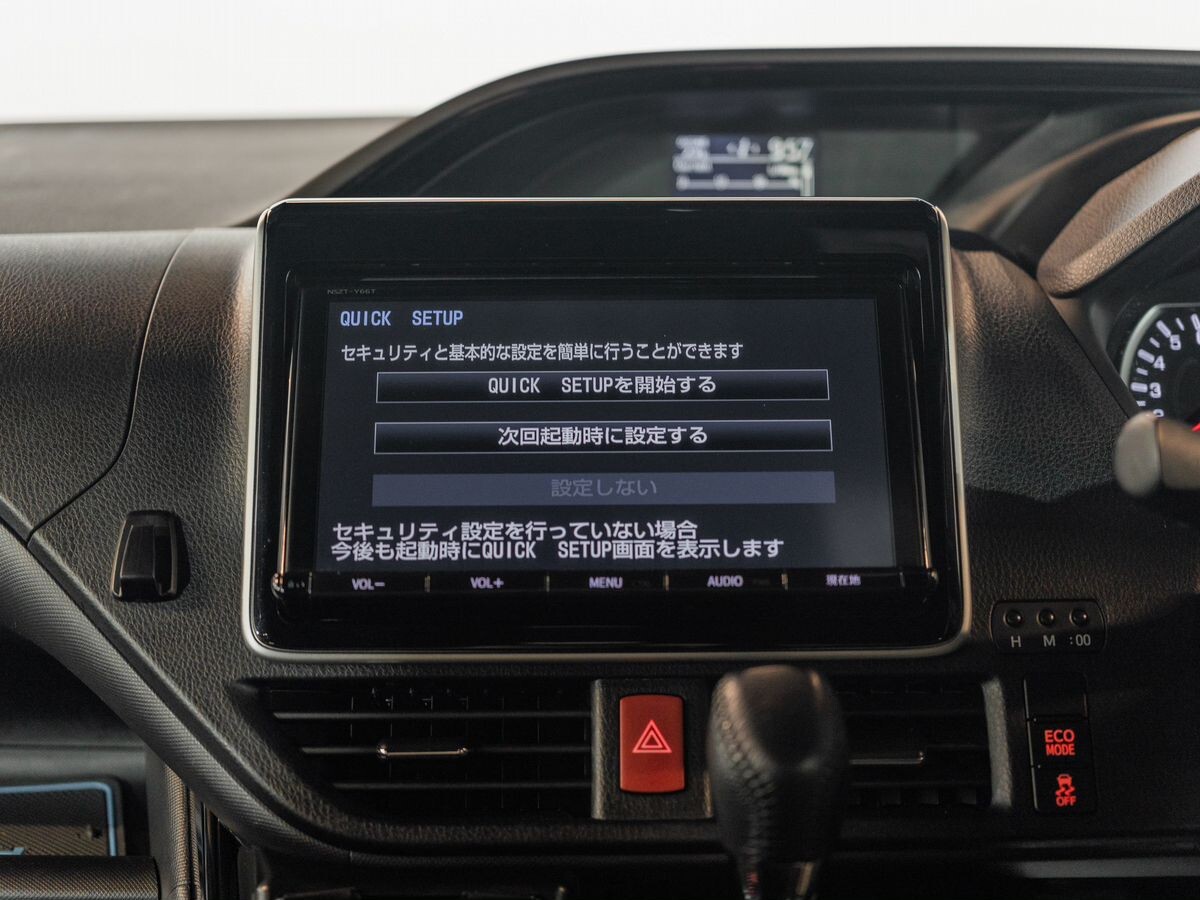 Toyota Noah 2016 - фото автомобиля