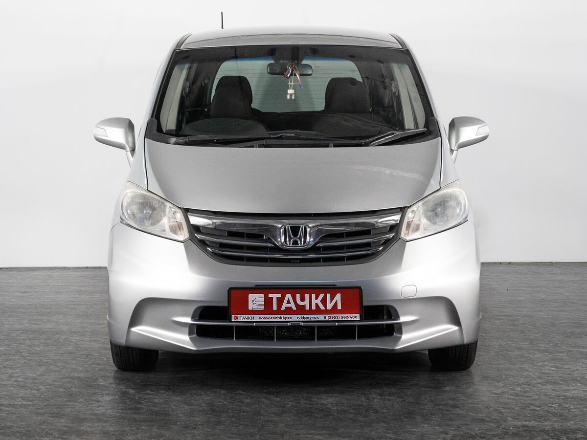 Honda Freed 2012 - фото автомобиля