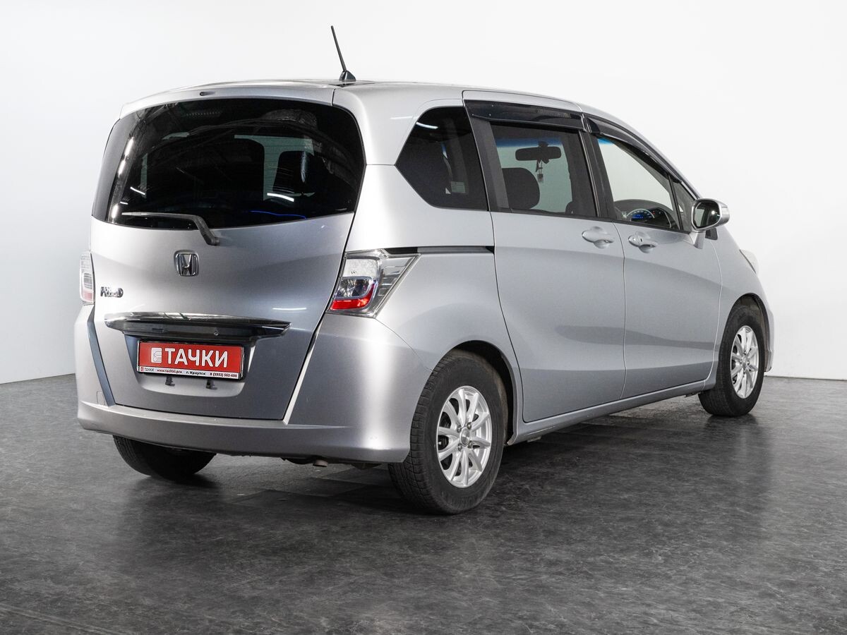 Honda Freed 2012 - фото автомобиля