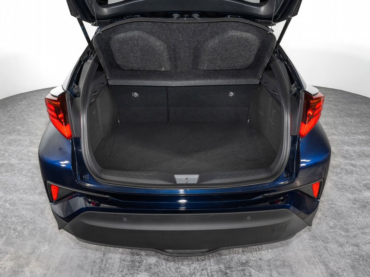 Toyota C-HR 2020 - фото автомобиля