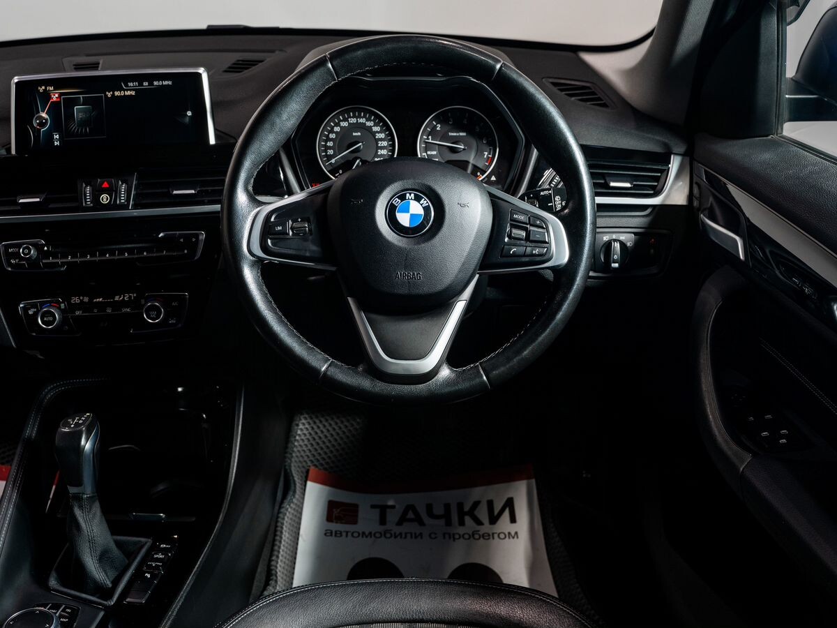 BMW X1 2016 - фото автомобиля