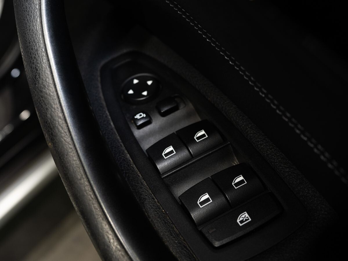 BMW X1 2016 - фото автомобиля