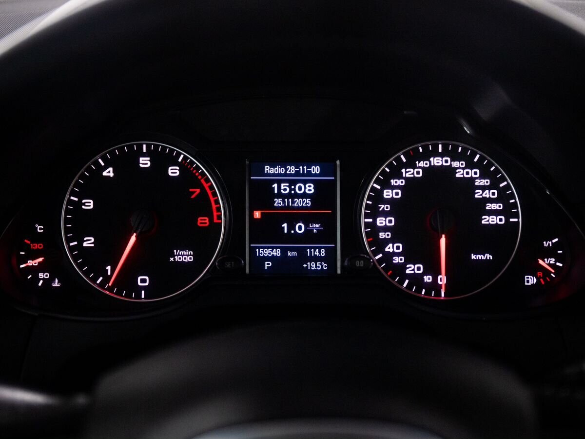 Audi Q5 2010 - фото автомобиля