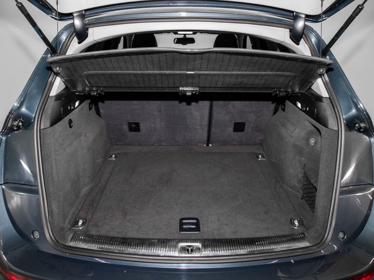 Audi Q5 2010 - фото автомобиля