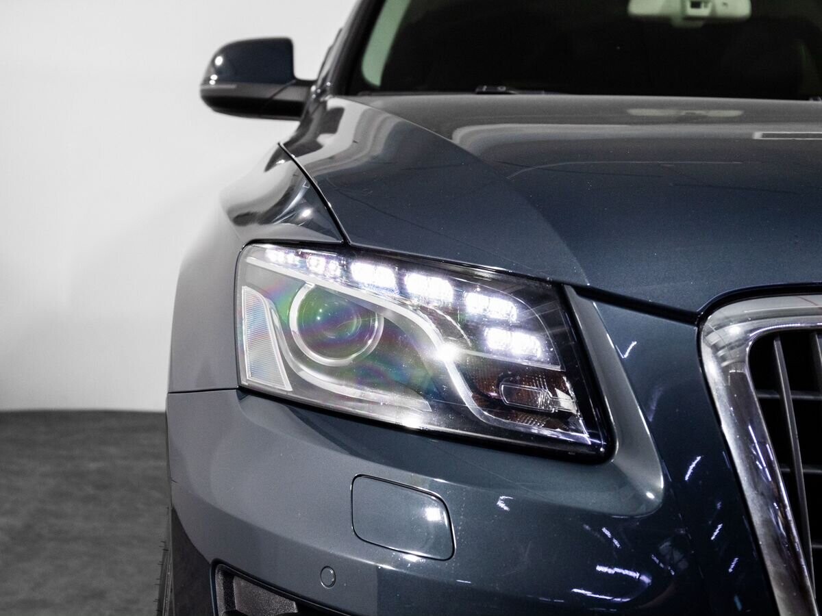 Audi Q5 2010 - фото автомобиля