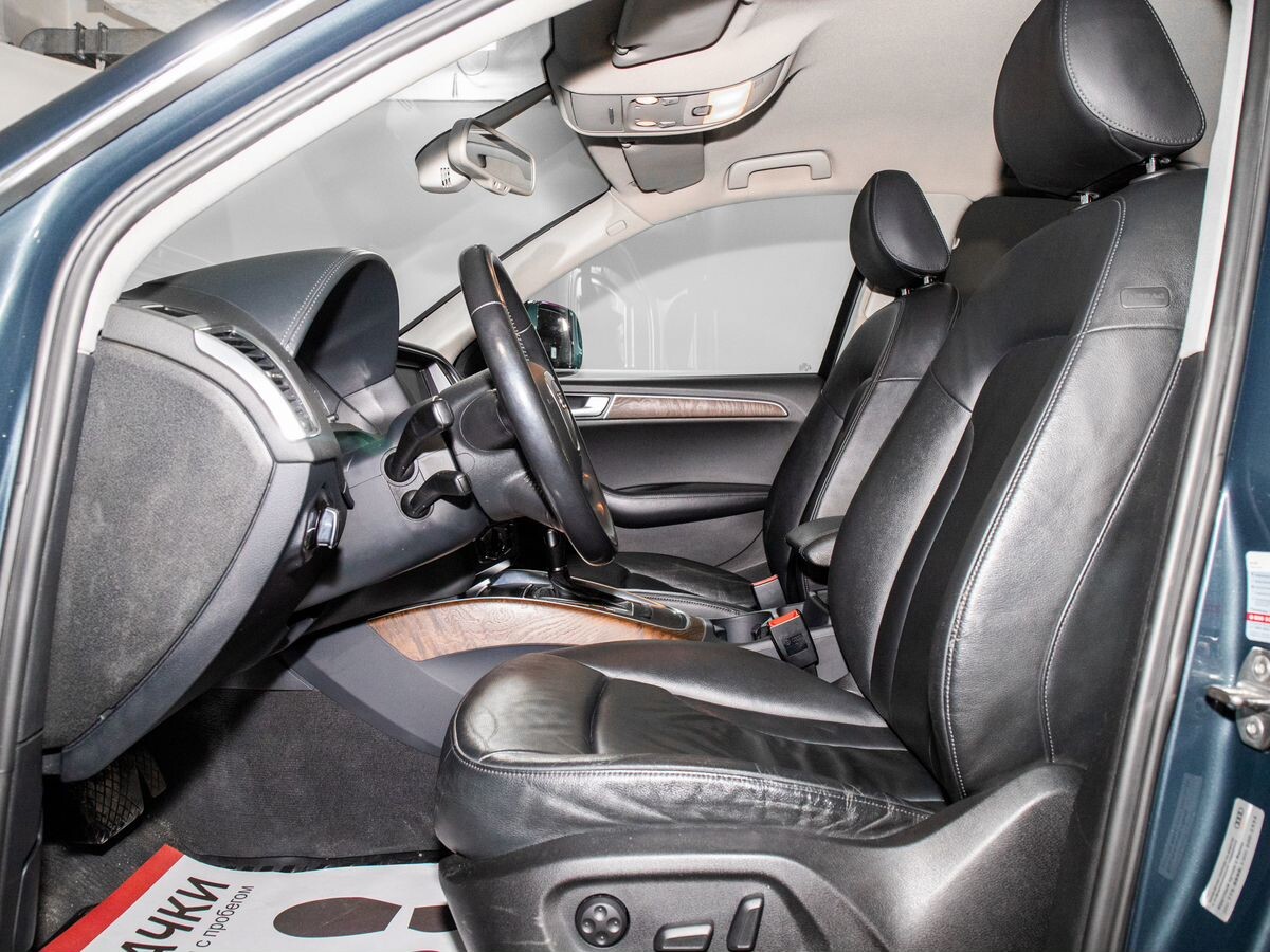 Audi Q5 2010 - фото автомобиля