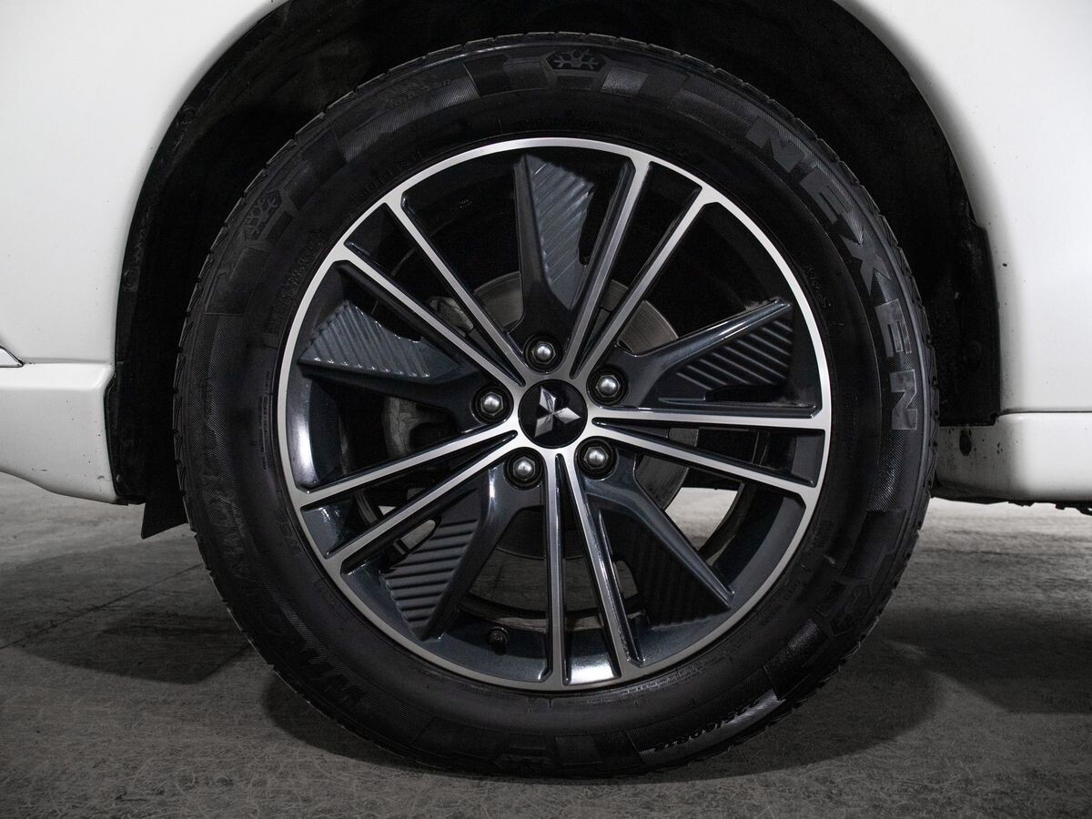 Mitsubishi Outlander 2016 - фото автомобиля