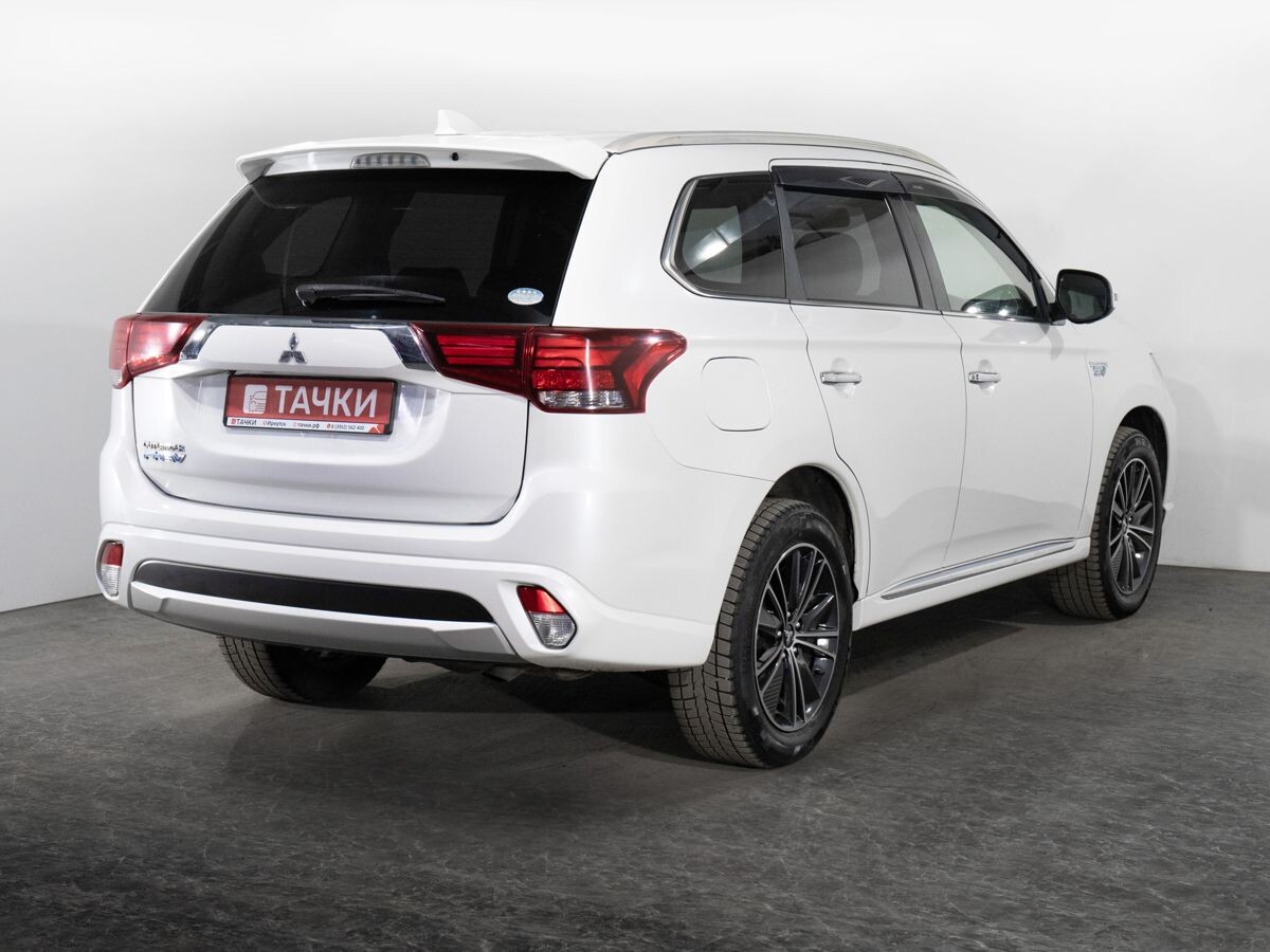 Mitsubishi Outlander 2016 - фото автомобиля