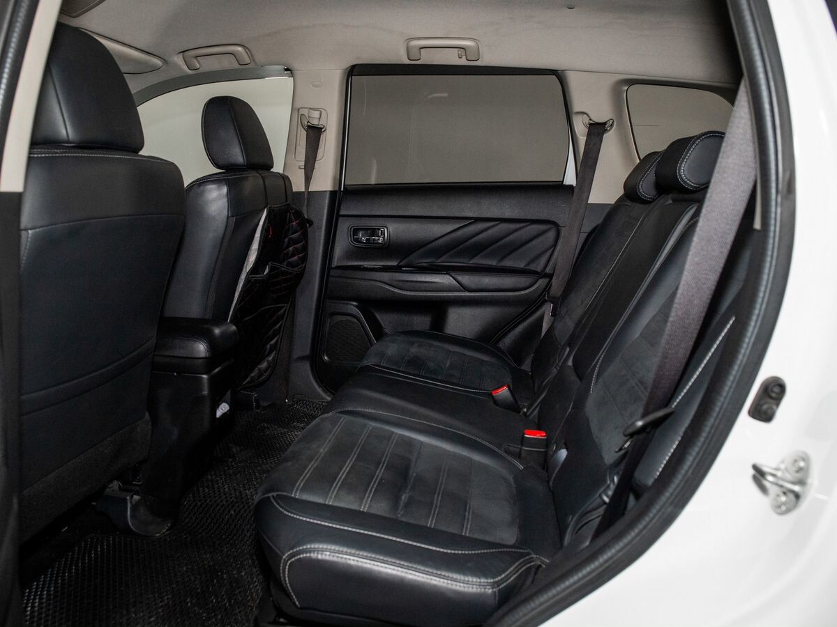 Mitsubishi Outlander 2016 - фото автомобиля